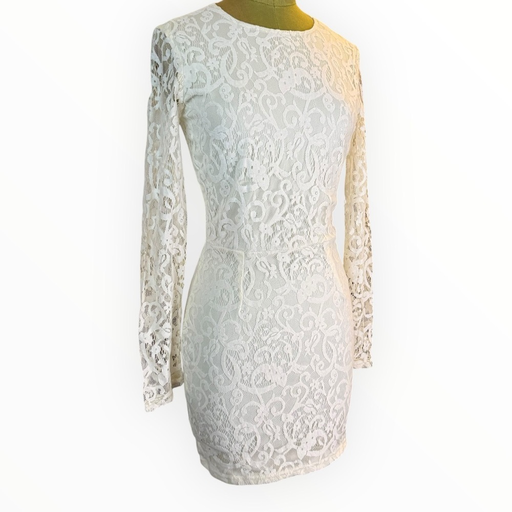 White lace long sleeve mini dress (S)  from TOBI